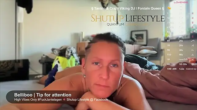 Snapshot of SwingWingWomanSweden chatting on 27, 9, 2025 SwingWingWomanSweden online show from 27, 9, 2025