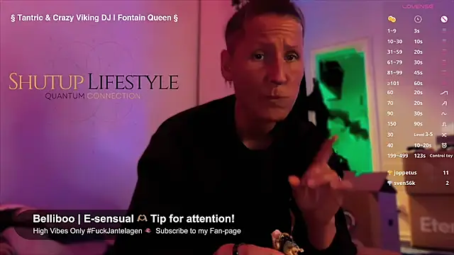 Snapshot of SwingWingWomanSweden chatting on 10, 10, 2025 SwingWingWomanSweden online show from 10, 10, 2025