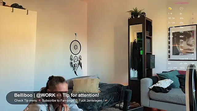 Snapshot of SwingWingWomanSweden chatting on 1, 12, 2025 SwingWingWomanSweden online show from 1, 12, 2025