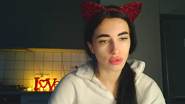 EvaMelnik online show from 7, 10, 2025
