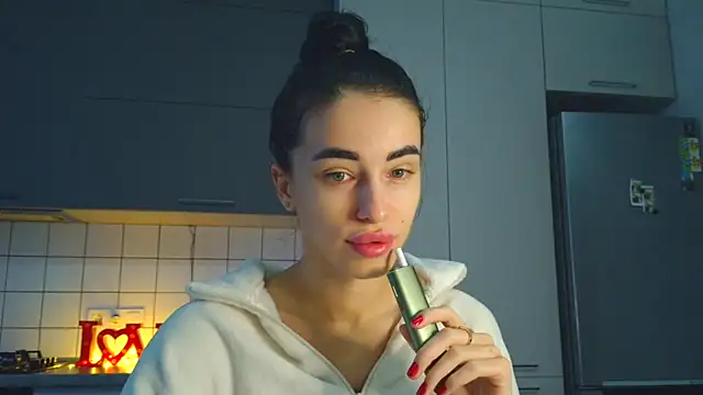 Snapshot of EvaMelnik chatting on 11, 10, 2025 EvaMelnik online show from 11, 10, 2025