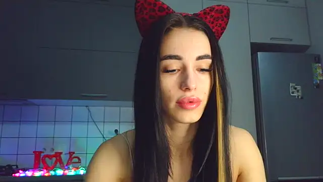 Snapshot of EvaMelnik chatting on 22, 10, 2025 EvaMelnik online show from 22, 10, 2025