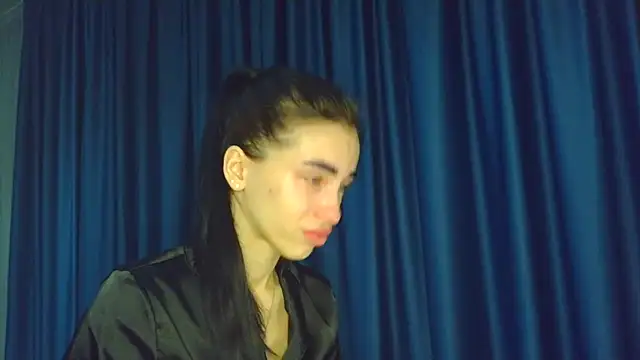 Snapshot of EvaMelnik chatting on 23, 11, 2025 EvaMelnik online show from 23, 11, 2025