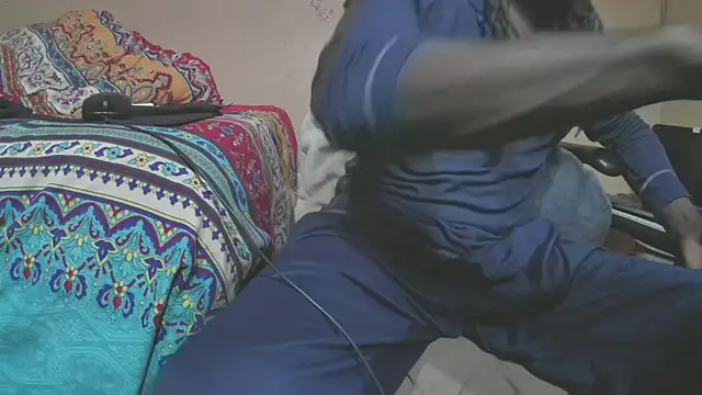 EYEzIAM online show from 21, 11, 2025