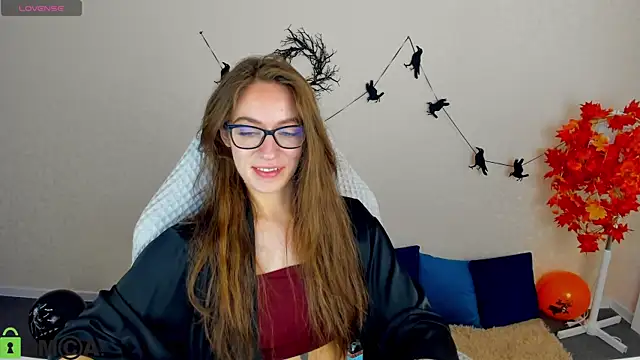 Snapshot of Agnes_Wells chatting on 3, 11, 2025 Agnes Wells online show from 3, 11, 2025