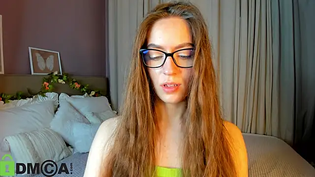 Snapshot of Agnes_Wells chatting on 4, 11, 2025 Agnes Wells online show from 4, 11, 2025