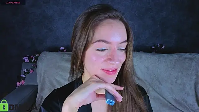 Snapshot of Agnes_Wells chatting on 18, 11, 2025 Agnes Wells online show from 18, 11, 2025