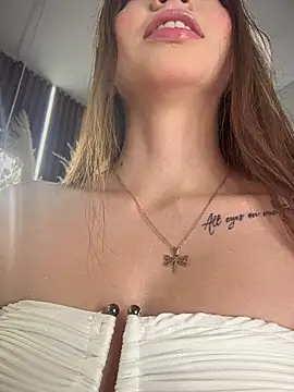 Snapshot of Anita-vega chatting on 6, 11, 2025 Anita-vega online show from 6, 11, 2025