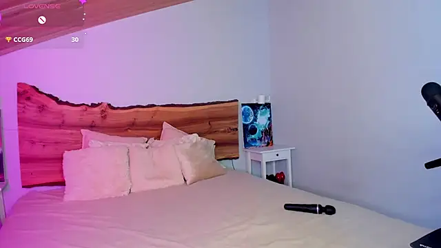 AuroraShoww online show from 15, 11, 2025