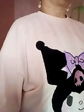 Snapshot of SquirtMilf00 chatting on 10, 2, 2026 SquirtMilf00 online show from 10, 2, 2026