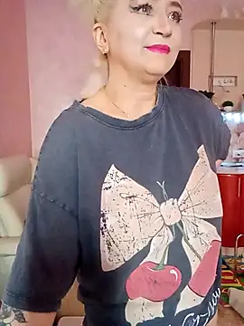 Snapshot of SquirtMilf00 chatting on 11, 3, 2026 SquirtMilf00 online show from 11, 3, 2026