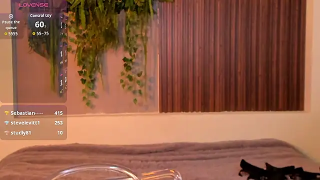 Snapshot of Dakotaferreti chatting on 12, 10, 2025 Dakotaferreti online show from 12, 10, 2025