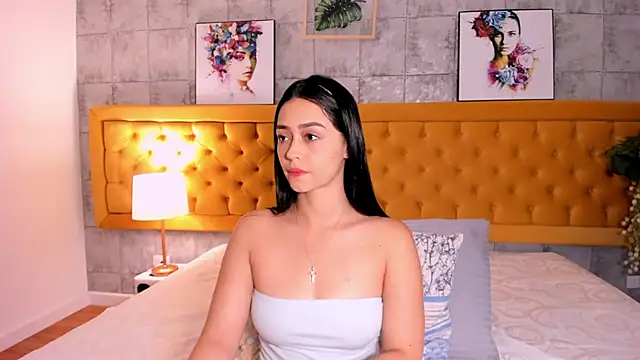 EmilyyRamirez online show from 25, 10, 2025