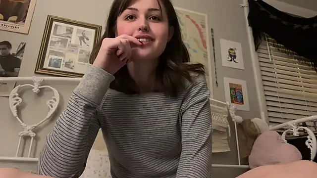 Snapshot of urbbydollxx chatting on 10, 9, 2025 urbbydollxx online show from 10, 9, 2025