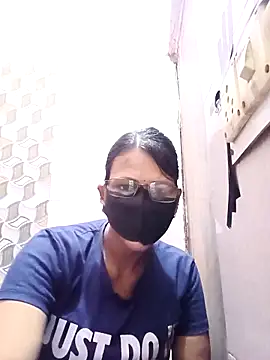 Snapshot of varnika chatting on 19, 10, 2025 varnika online show from 19, 10, 2025