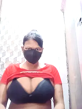 Snapshot of varnika chatting on 2, 11, 2025 varnika online show from 2, 11, 2025