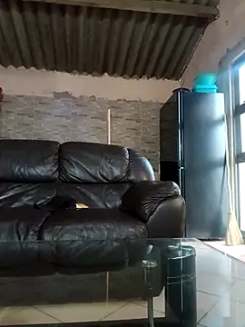 Snapshot of OsbertMikes chatting on 13, 10, 2025 OsbertMikes online show from 13, 10, 2025