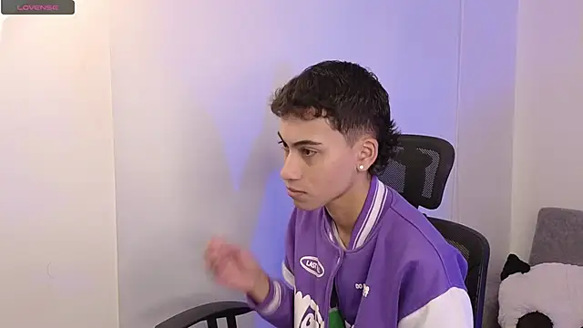 yulian vasquez online show from 23, 9, 2025