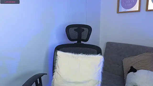 yulian vasquez online show from 24, 9, 2025