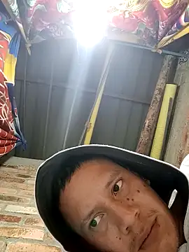 Snapshot of GaaraDiaz chatting on 21, 10, 2025 GaaraDiaz online show from 21, 10, 2025