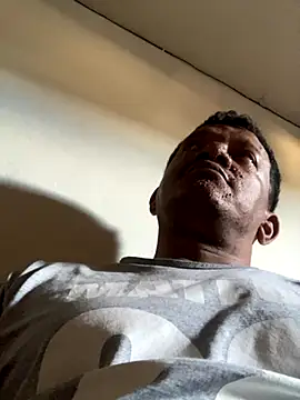 Snapshot of PIROCAGG21 chatting on 19, 10, 2025 PIROCAGG21 online show from 19, 10, 2025