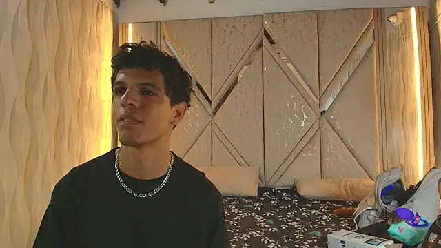 Hotcouple 222 online show from 19, 2, 2026