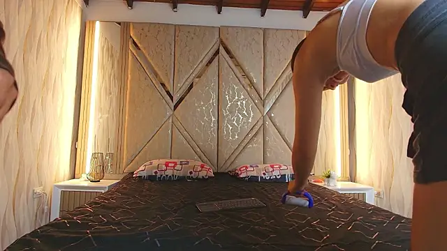 Hotcouple 222 online show from 13, 3, 2026