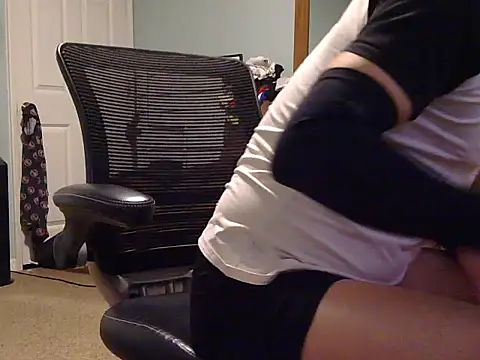 Snapshot of beastontop10 chatting on 18, 12, 2025 beastontop10 online show from 18, 12, 2025