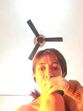 Snapshot of babe_jasmine chatting on 18, 12, 2025 babe jasmine online show from 18, 12, 2025