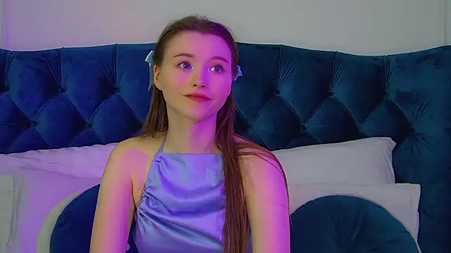 KeiraAsti online show from 3, 2, 2026