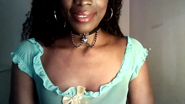 Snapshot of Chatdoll2 chatting on 28, 10, 2025 Chatdoll2 online show from 28, 10, 2025