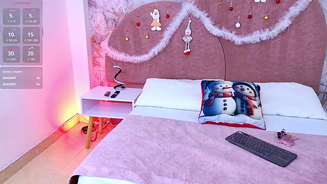 Snapshot of Becca_Grims chatting on 30, 11, 2025 Becca Grims online show from 30, 11, 2025