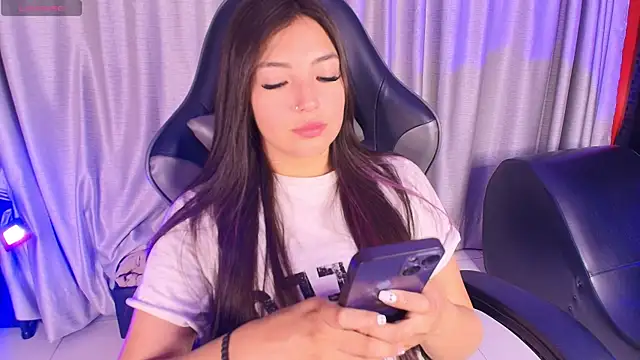 Adaara Rey online show from 15, 10, 2025