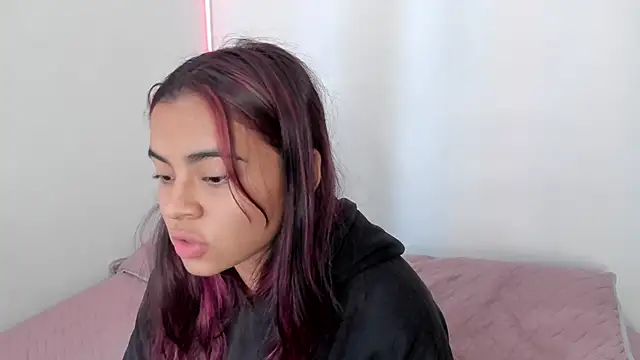 valy shyness online show from 18, 9, 2025