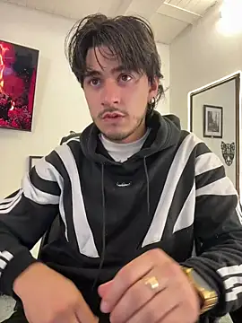 Snapshot of Elian_savoy chatting on 18, 10, 2025 Elian savoy online show from 18, 10, 2025