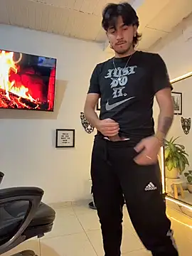 Snapshot of Elian_savoy chatting on 31, 10, 2025 Elian savoy online show from 31, 10, 2025