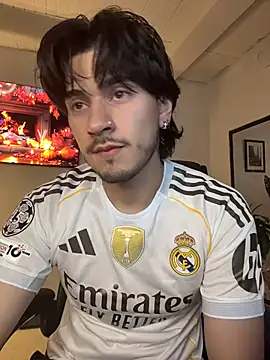 Snapshot of Elian_savoy chatting on 1, 11, 2025 Elian savoy online show from 1, 11, 2025