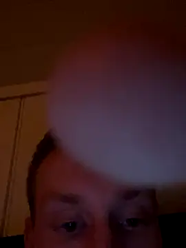 Snapshot of OddSverre chatting on 11, 11, 2025 OddSverre online show from 11, 11, 2025