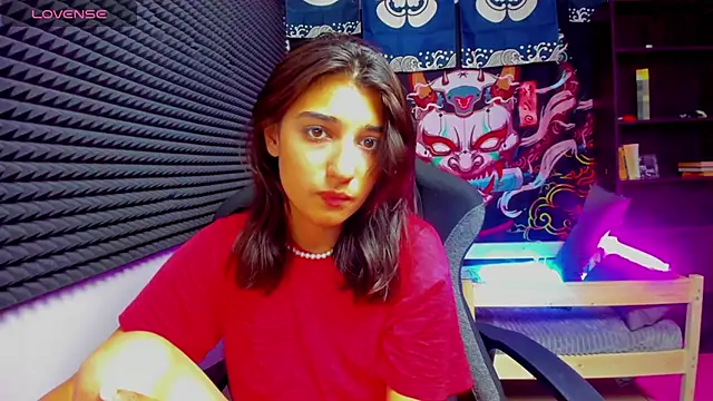 Elfy Rare  online show from 10, 9, 2025