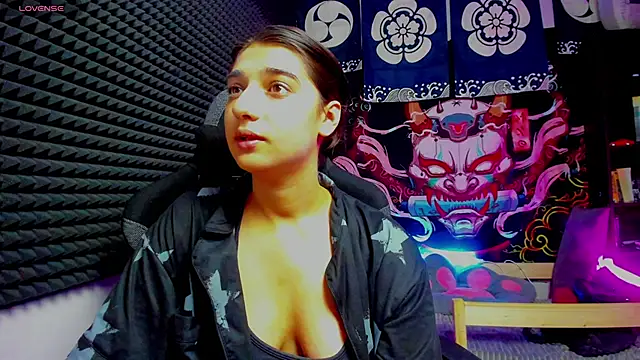 Elfy Rare  online show from 22, 9, 2025