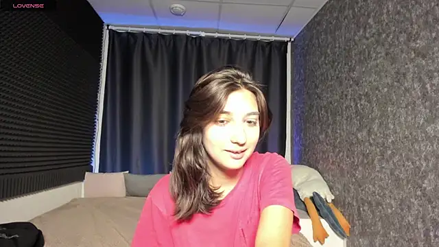 Elfy Rare  online show from 29, 9, 2025