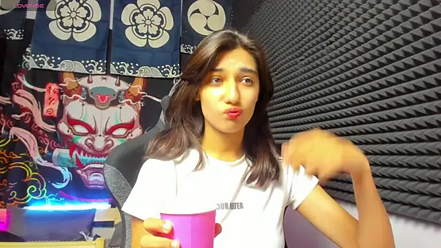 Snapshot of Elfy_Rare_ chatting on 23, 10, 2025 Elfy Rare online show from 23, 10, 2025