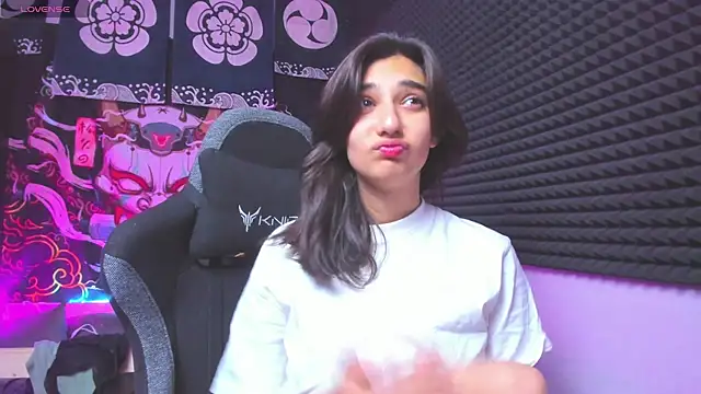 Snapshot of Elfy_Rare_ chatting on 1, 11, 2025 Elfy Rare online show from 1, 11, 2025