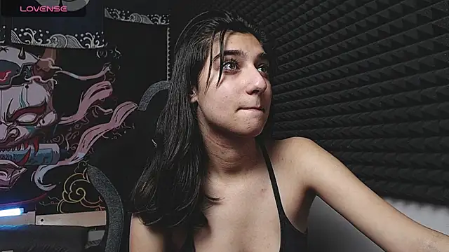 Snapshot of Elfy_Rare_ chatting on 5, 11, 2025 Elfy Rare online show from 5, 11, 2025