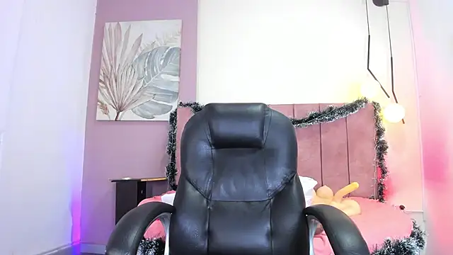 Dakota Monroe online show from 21, 11, 2025