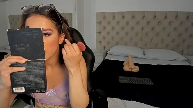 ZoeWestt online show from 12, 9, 2025