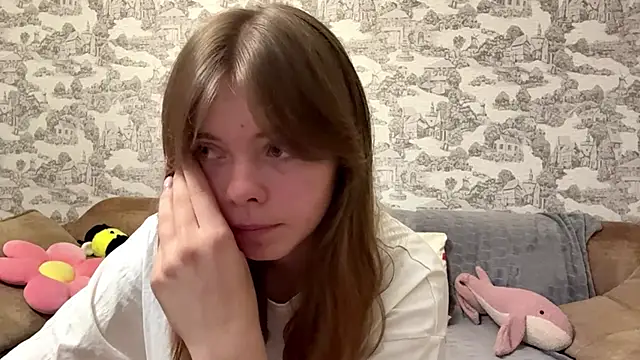 CoralinaEastoy online show from 10, 9, 2025