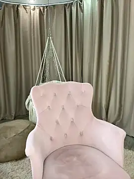 Snapshot of Naomi___Rias chatting on 9, 10, 2025 Naomi Rias online show from 9, 10, 2025