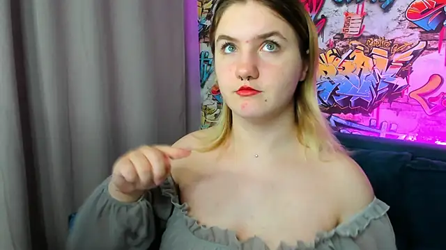 Snapshot of Julia_Jips chatting on 29, 9, 2025 Julia Jips online show from 29, 9, 2025