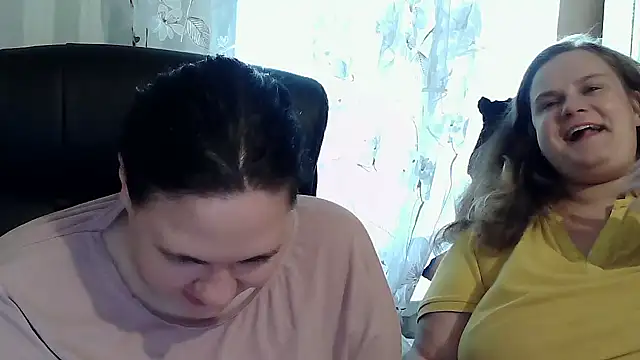 HollyXEva online show from 19, 9, 2025